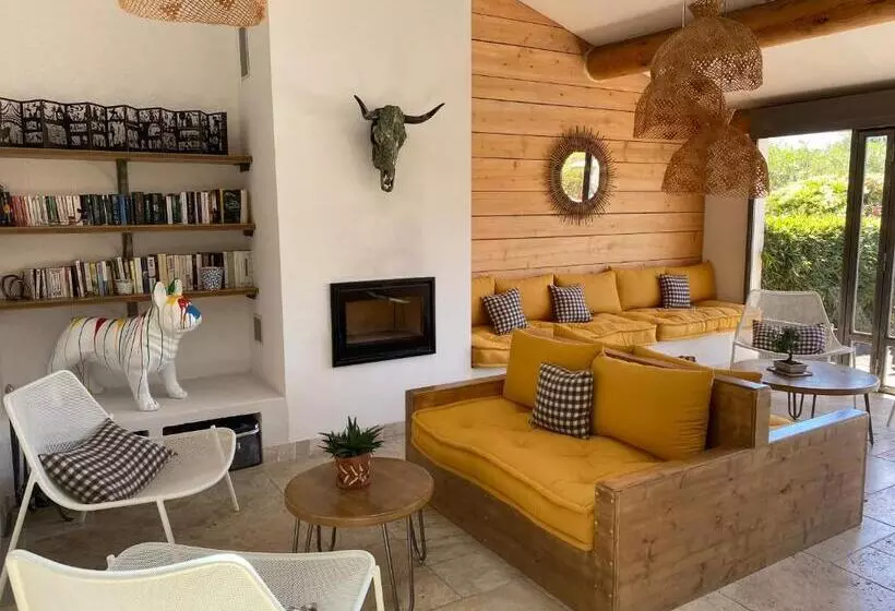 Otel Le Mas De Cocagne