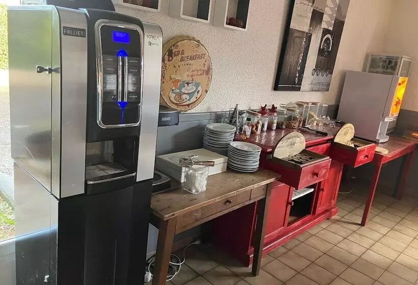 Contact Hotel Le Sud Montpellier Aéroport Parc Expo Arena