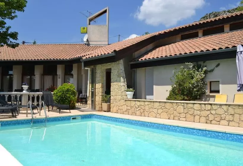 ホテル Le Vieil Amandier