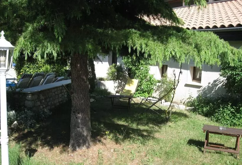 ホテル Le Vieil Amandier