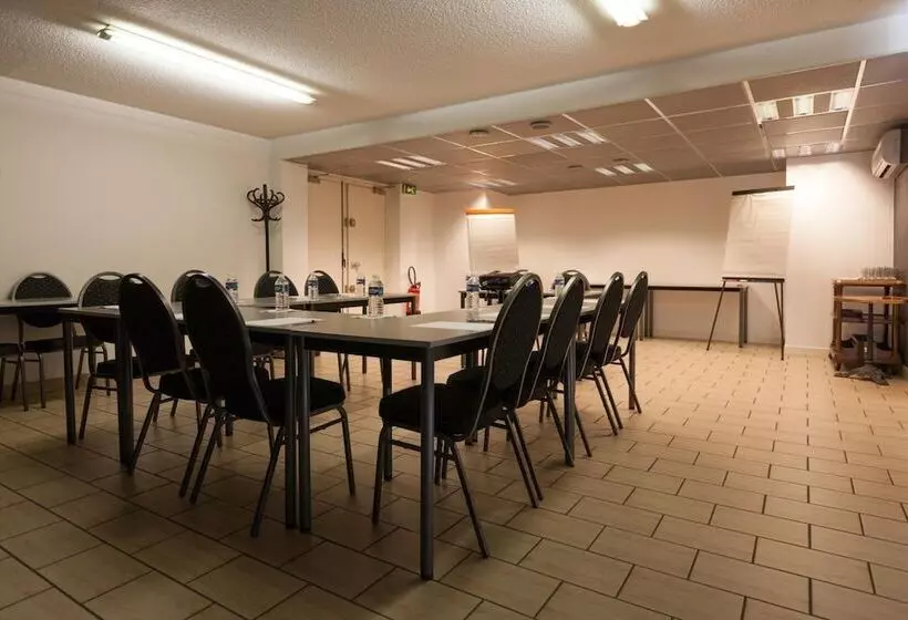 Отель Logis Le Relais De Sassenage