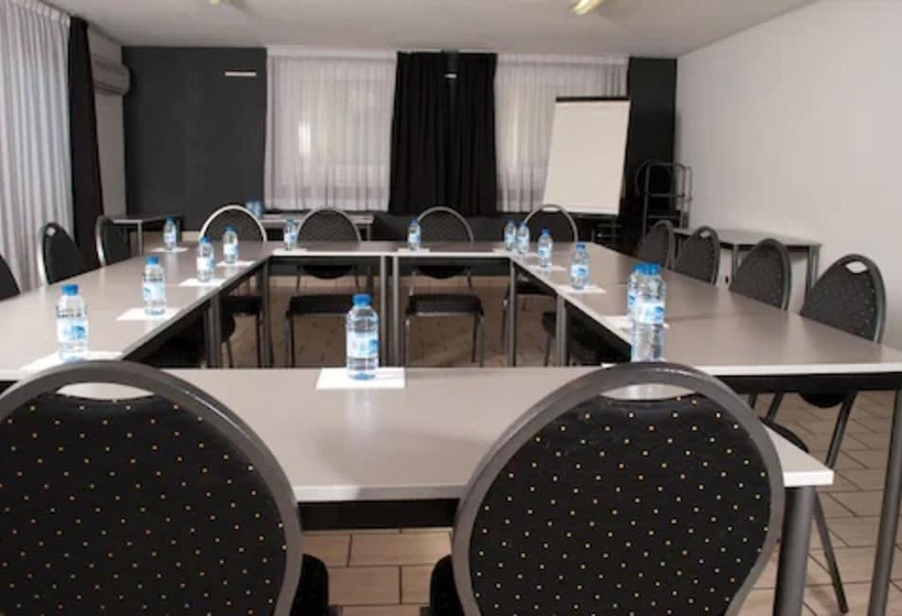 Отель Logis Le Relais De Sassenage