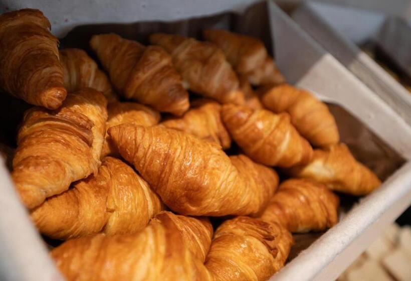 هتل & Restaurant Des Remparts