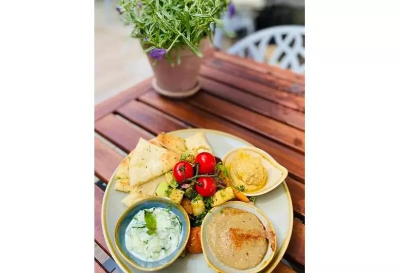 Somerset House Boutique Hotel And Restaurant