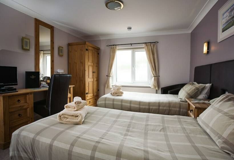 فندق The Coach House