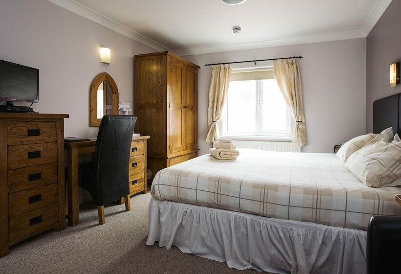 فندق The Coach House