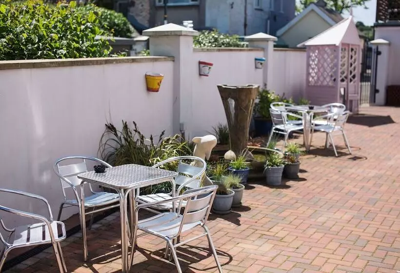 酒店 The Coach House