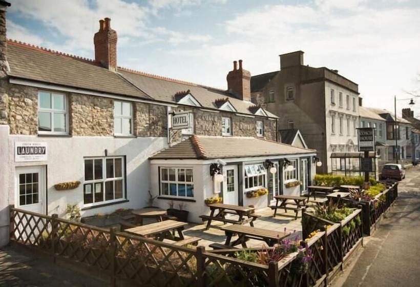 فندق The Coach House