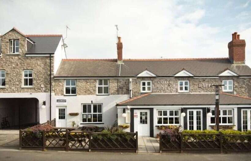 فندق The Coach House