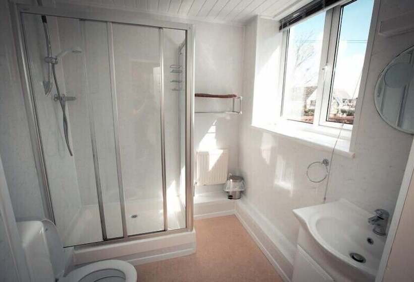 فندق The Coach House