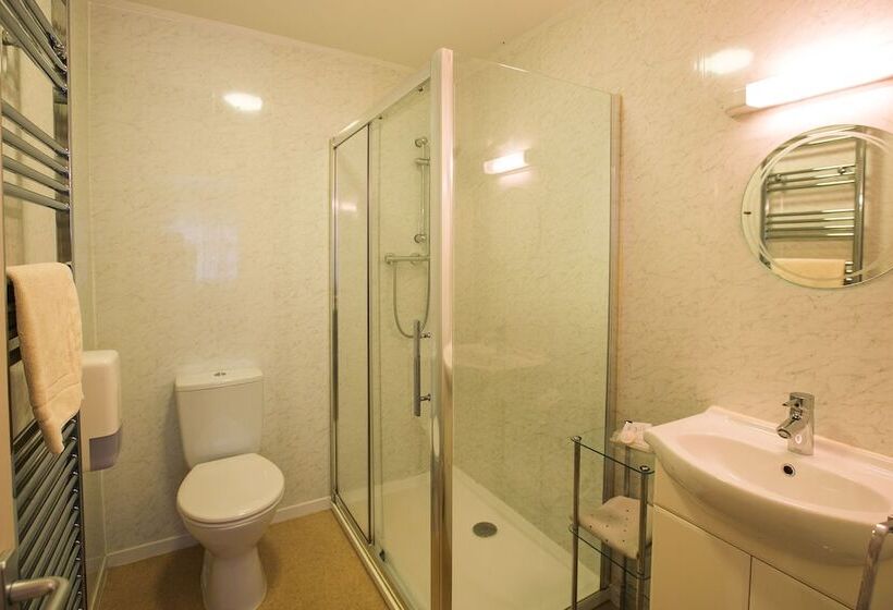 فندق The Coach House