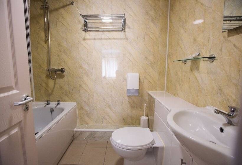 فندق The Coach House