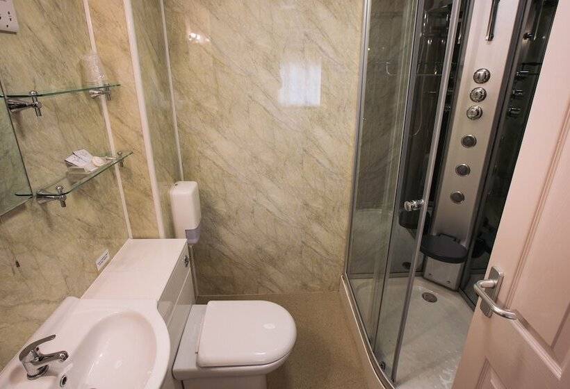 فندق The Coach House