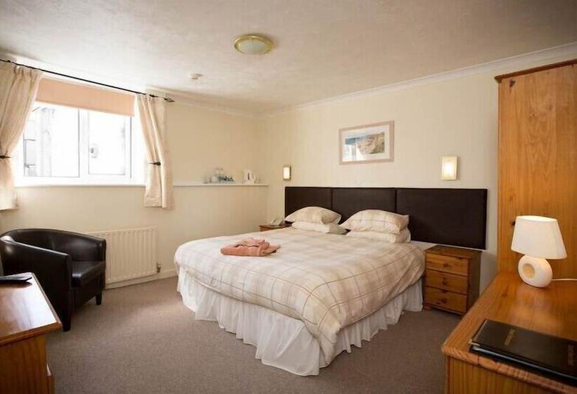 فندق The Coach House