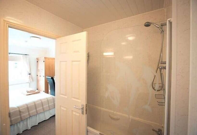 فندق The Coach House