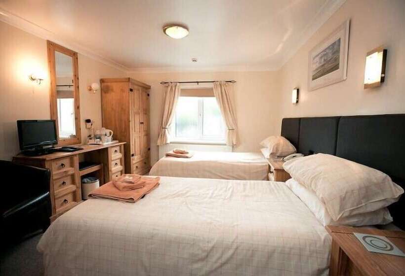 فندق The Coach House