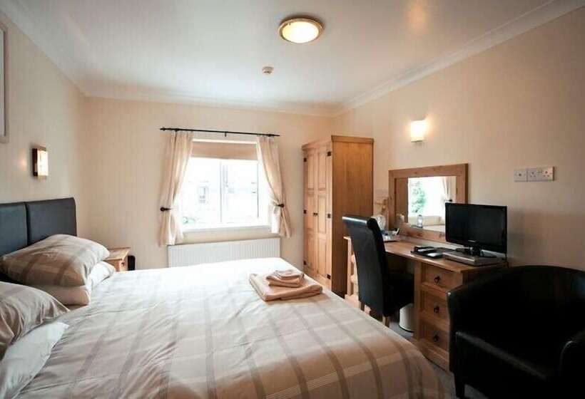 فندق The Coach House