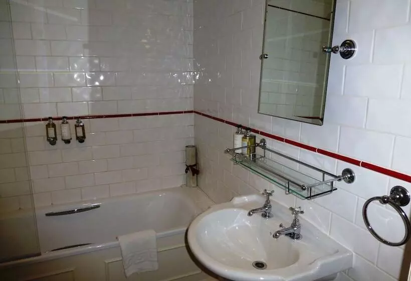 فندق The Five Arrows