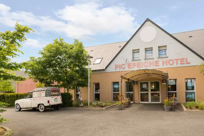 Отель The Originals Tours Sud Pic Epeiche