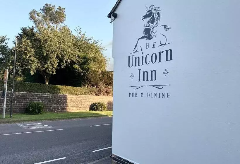 ホテル The Unicorn Inn