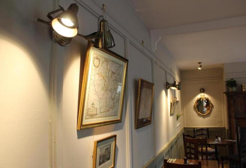 호텔 The Unicorn Inn