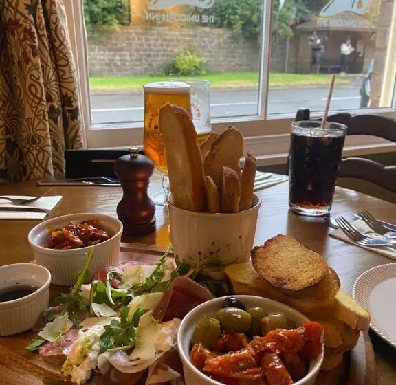 ホテル The Unicorn Inn