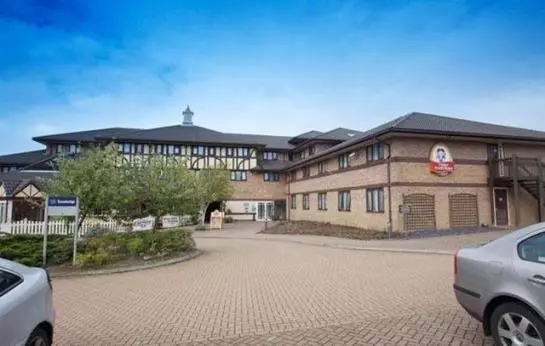 ホテル Travelodge Milton Keynes Shenley Church