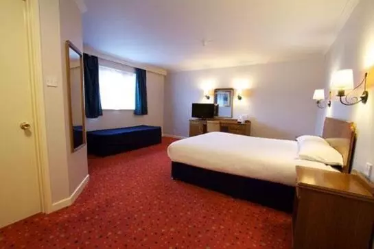 ホテル Travelodge Milton Keynes Shenley Church