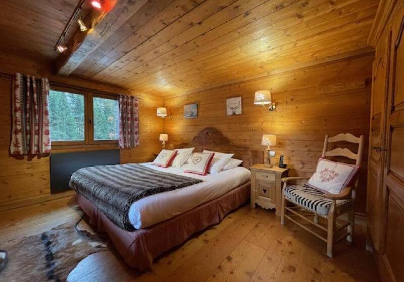 Les Chalets De La Serraz