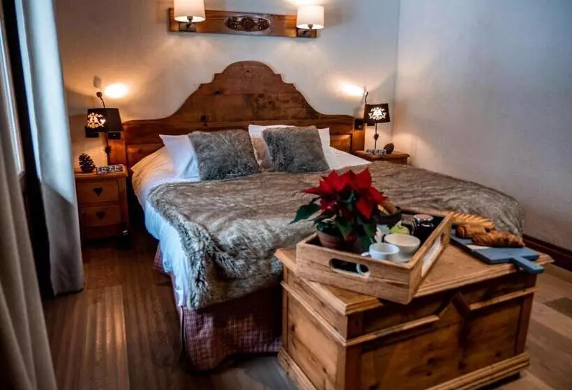 Les Chalets De La Serraz