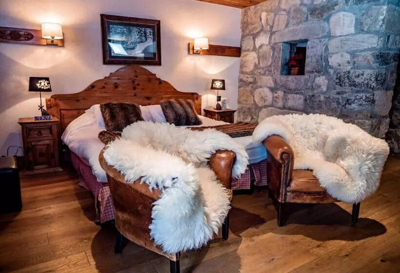 Les Chalets De La Serraz