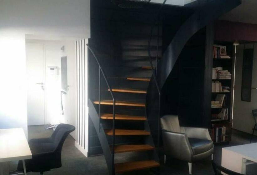 Nice 54m With Terrace In The Heart Of Nantes