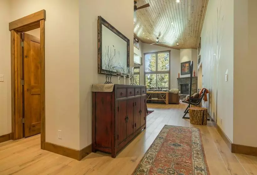 Sawtooth By Avantstay Spacious Pine Tree Cabin W/ Hot Tub