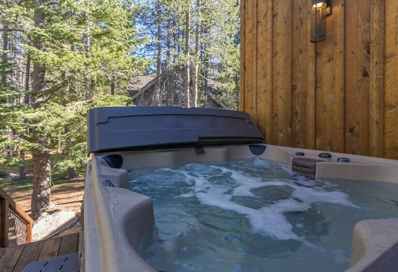 Sawtooth By Avantstay Spacious Pine Tree Cabin W/ Hot Tub