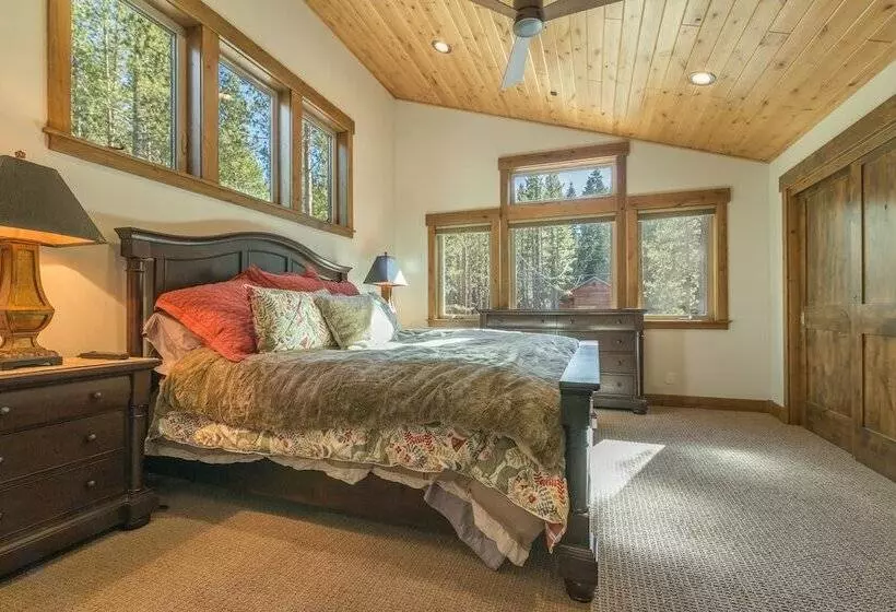 Sawtooth By Avantstay Spacious Pine Tree Cabin W/ Hot Tub