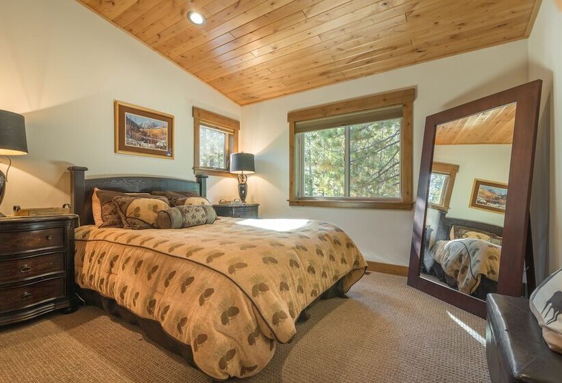 Sawtooth By Avantstay Spacious Pine Tree Cabin W/ Hot Tub