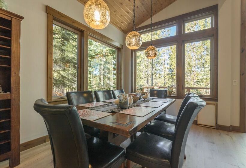 Sawtooth By Avantstay Spacious Pine Tree Cabin W/ Hot Tub