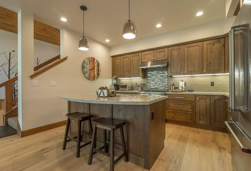 Sawtooth By Avantstay Spacious Pine Tree Cabin W/ Hot Tub