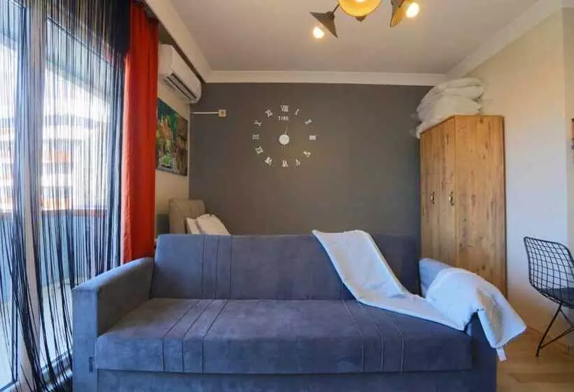 Studio Flat With Shared Pool Near Sabiha Gokcen