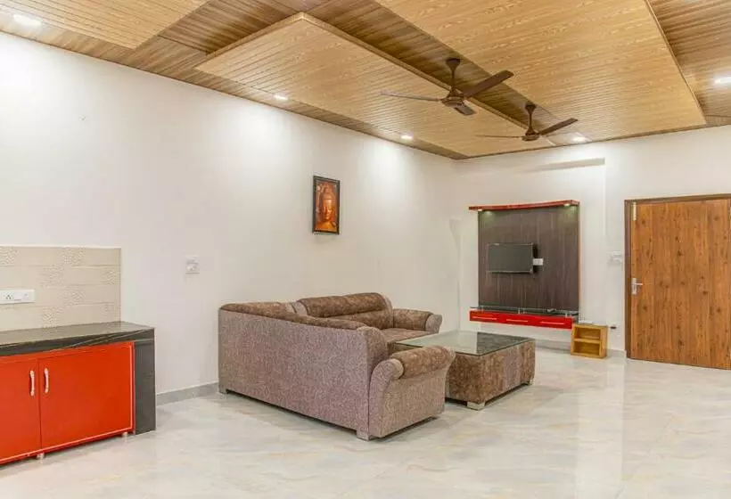 Himalyan Basera I Pvt Balcony I Serviced Apt I By Exotic Stays