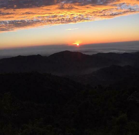 Himalyan Basera I Pvt Balcony I Serviced Apt I By Exotic Stays