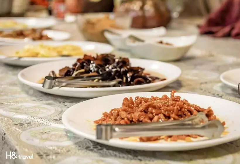 هتل H& Alishan Sunrise B&b