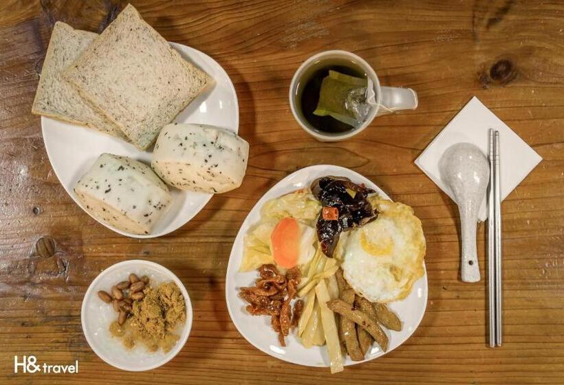 هتل H& Alishan Sunrise B&b