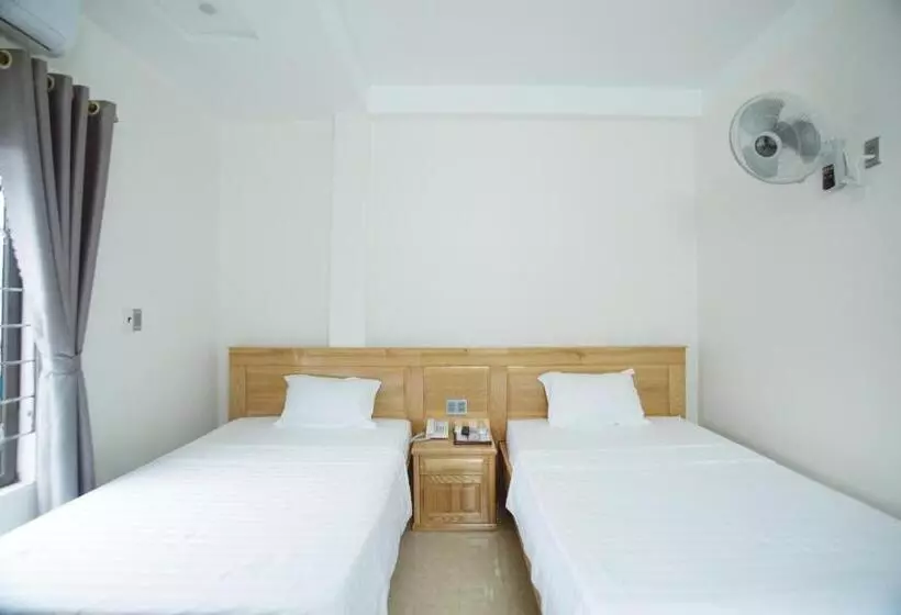 هتل Khách Sạn Tân Trang