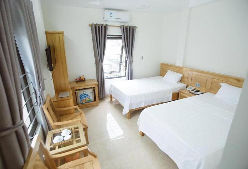 هتل Khách Sạn Tân Trang