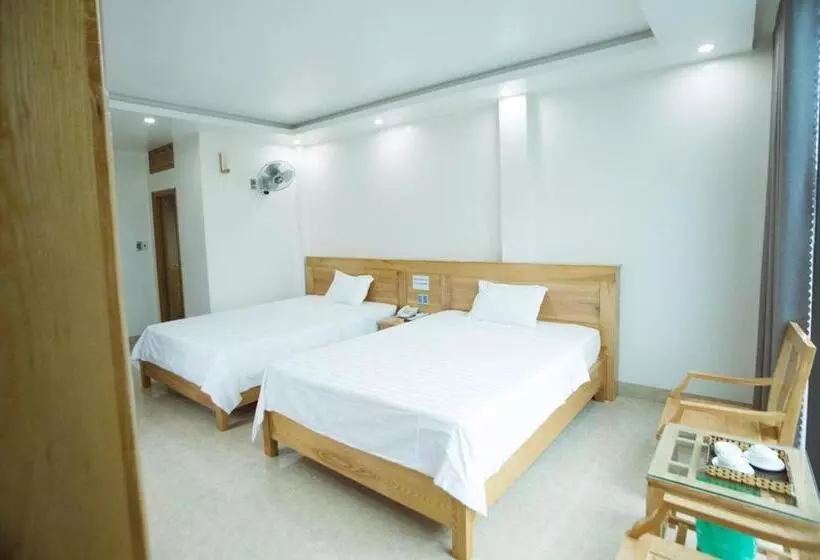 هتل Khách Sạn Tân Trang