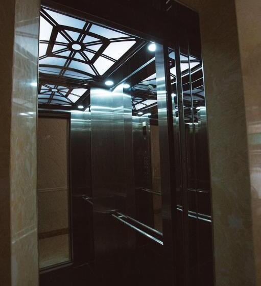 هتل Khách Sạn Tân Trang