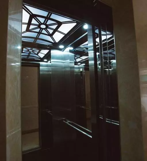 هتل Khách Sạn Tân Trang