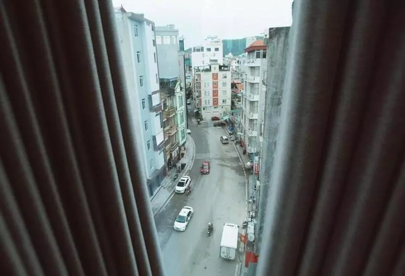 هتل Khách Sạn Tân Trang