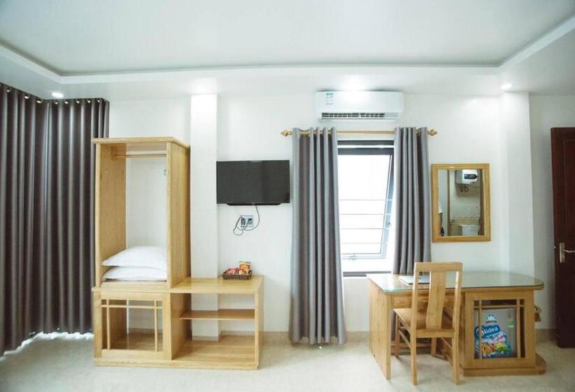 هتل Khách Sạn Tân Trang